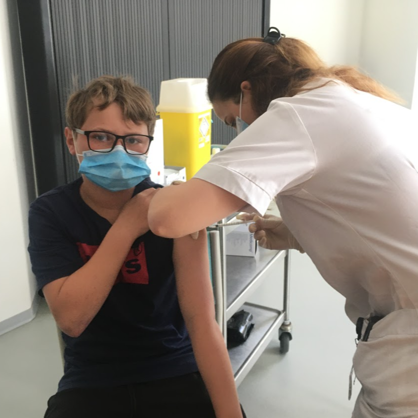 Strasbourg : la vaccination des 12-17 ans a débuté au centre de...